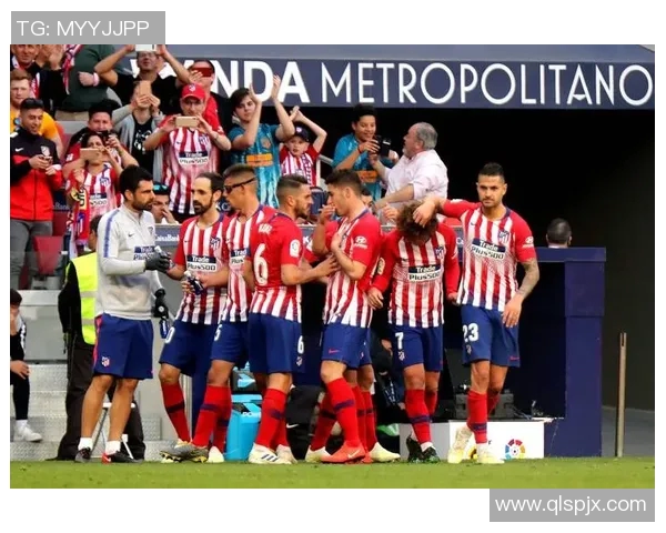 西甲劲旅马德里竞技核心科克赛场英姿尽显球队中场灵魂风采