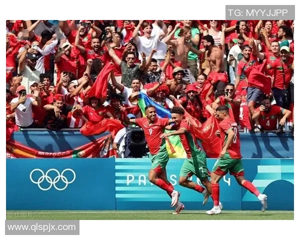 足球球星与球迷共鸣：探讨球场内外的情感联结与激情互动